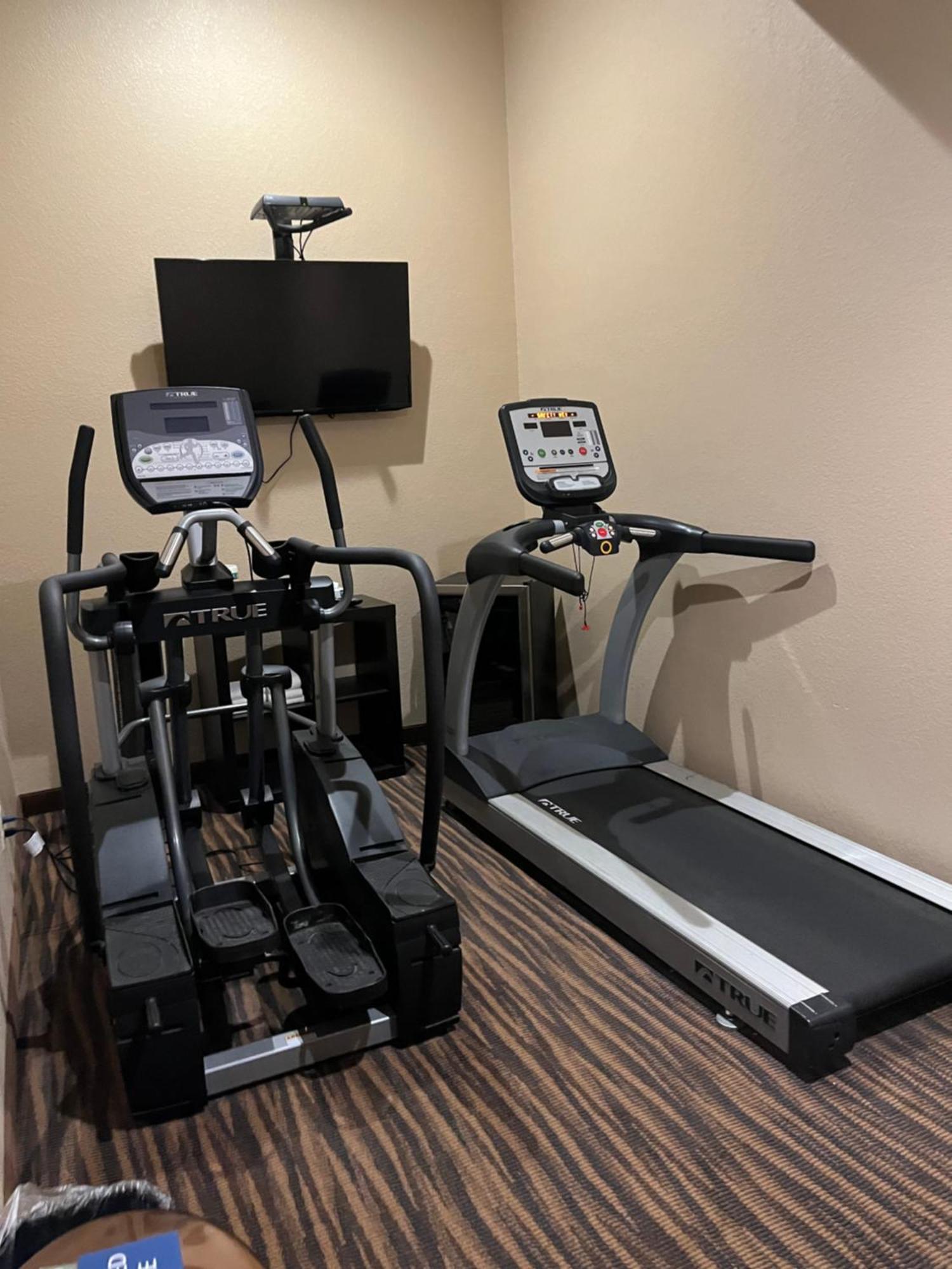 Cobblestone Inn & Suites - Denison | Oak Ridge Экстерьер фото