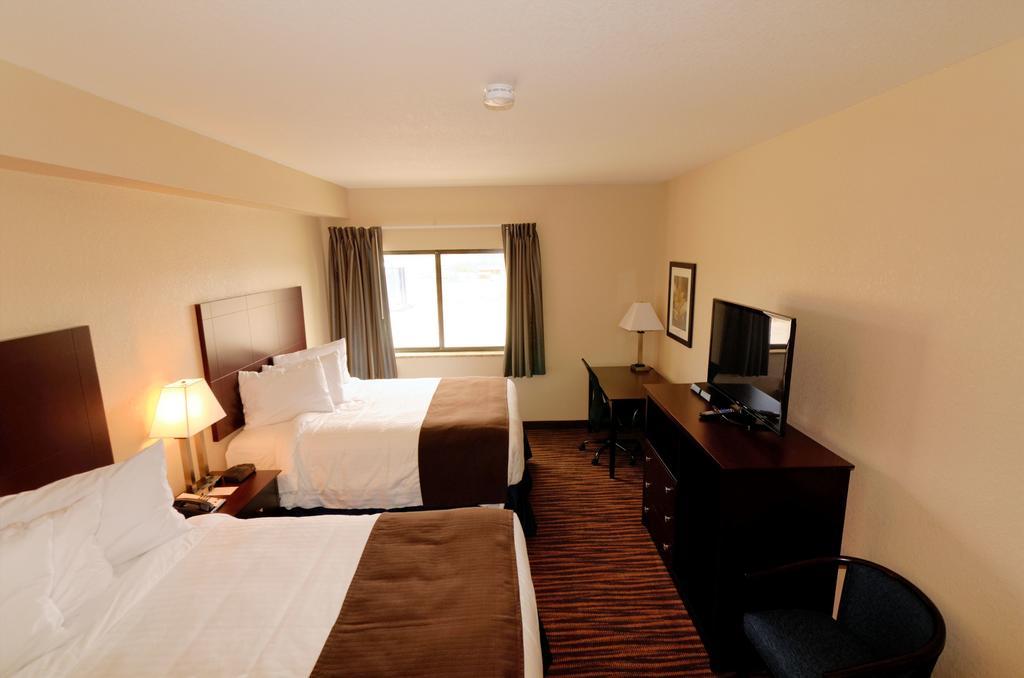 Cobblestone Inn & Suites - Denison | Oak Ridge Номер фото
