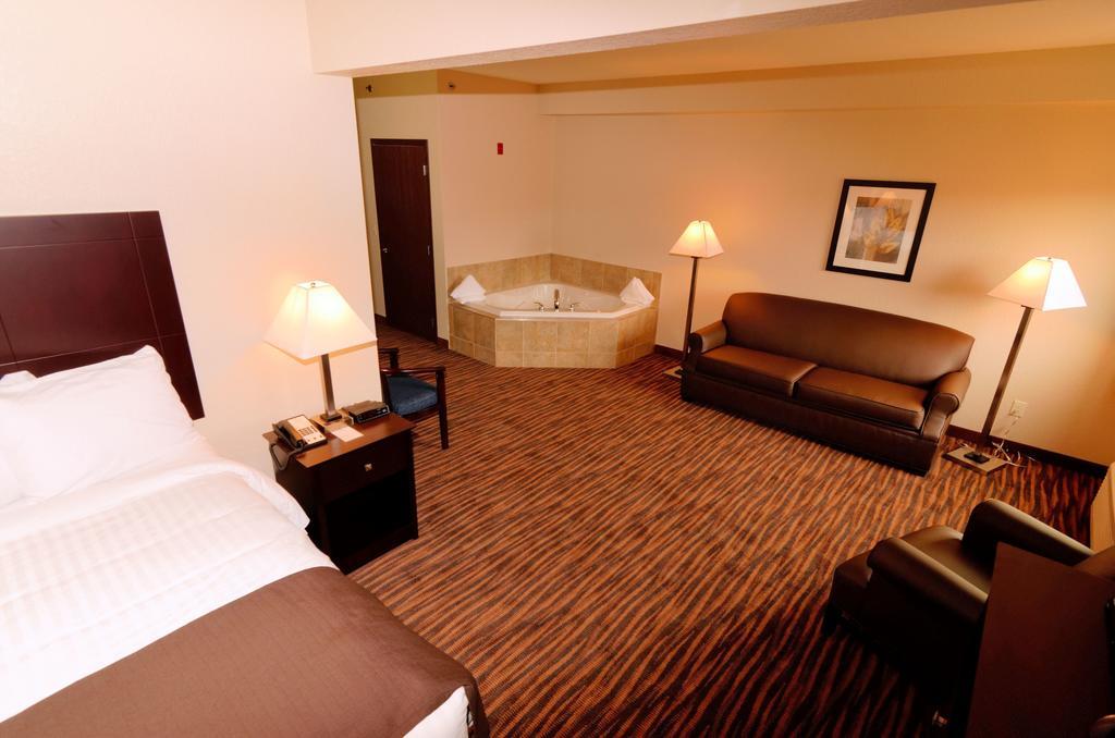 Cobblestone Inn & Suites - Denison | Oak Ridge Номер фото