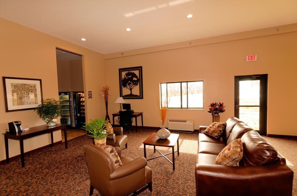 Cobblestone Inn & Suites - Denison | Oak Ridge Экстерьер фото