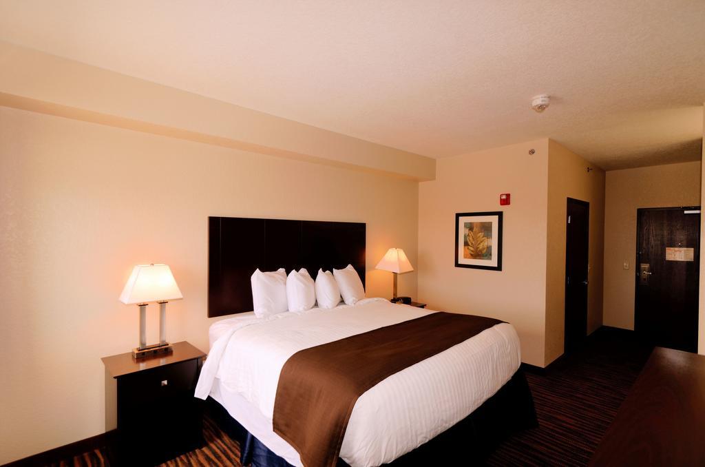 Cobblestone Inn & Suites - Denison | Oak Ridge Номер фото